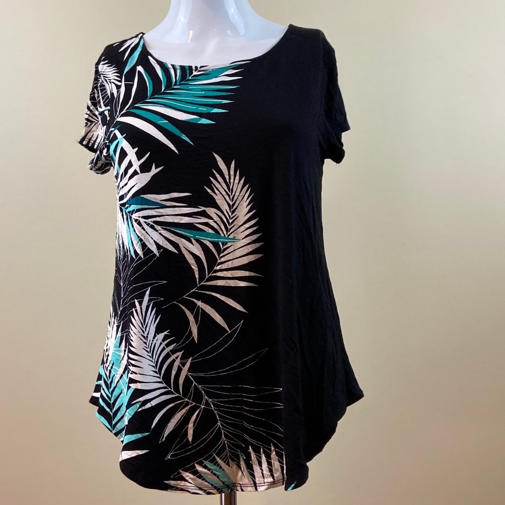 NEW ALFANI PALM PRINT BLACK TEE